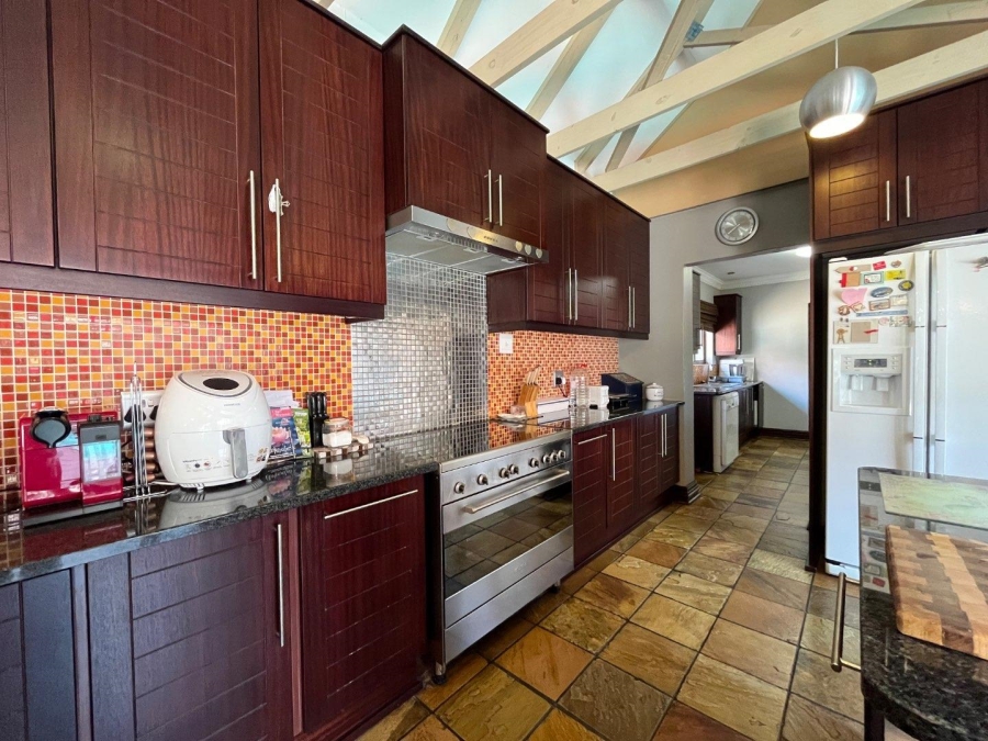 4 Bedroom Property for Sale in Woodland Hills Free State